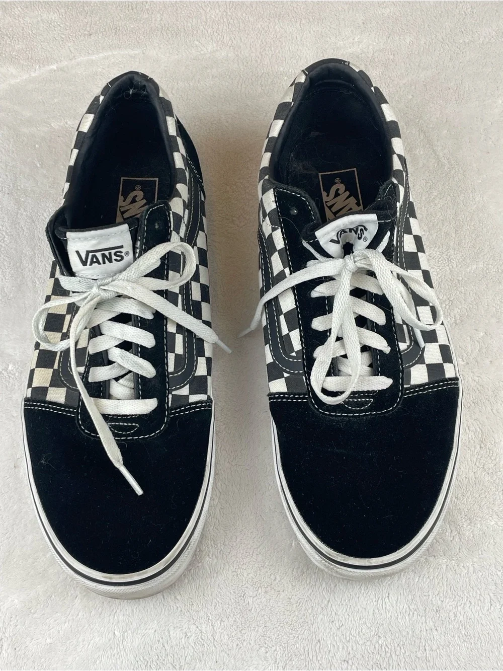 Vans Black and White Checkerboard Unisex Old Skool Sneakers